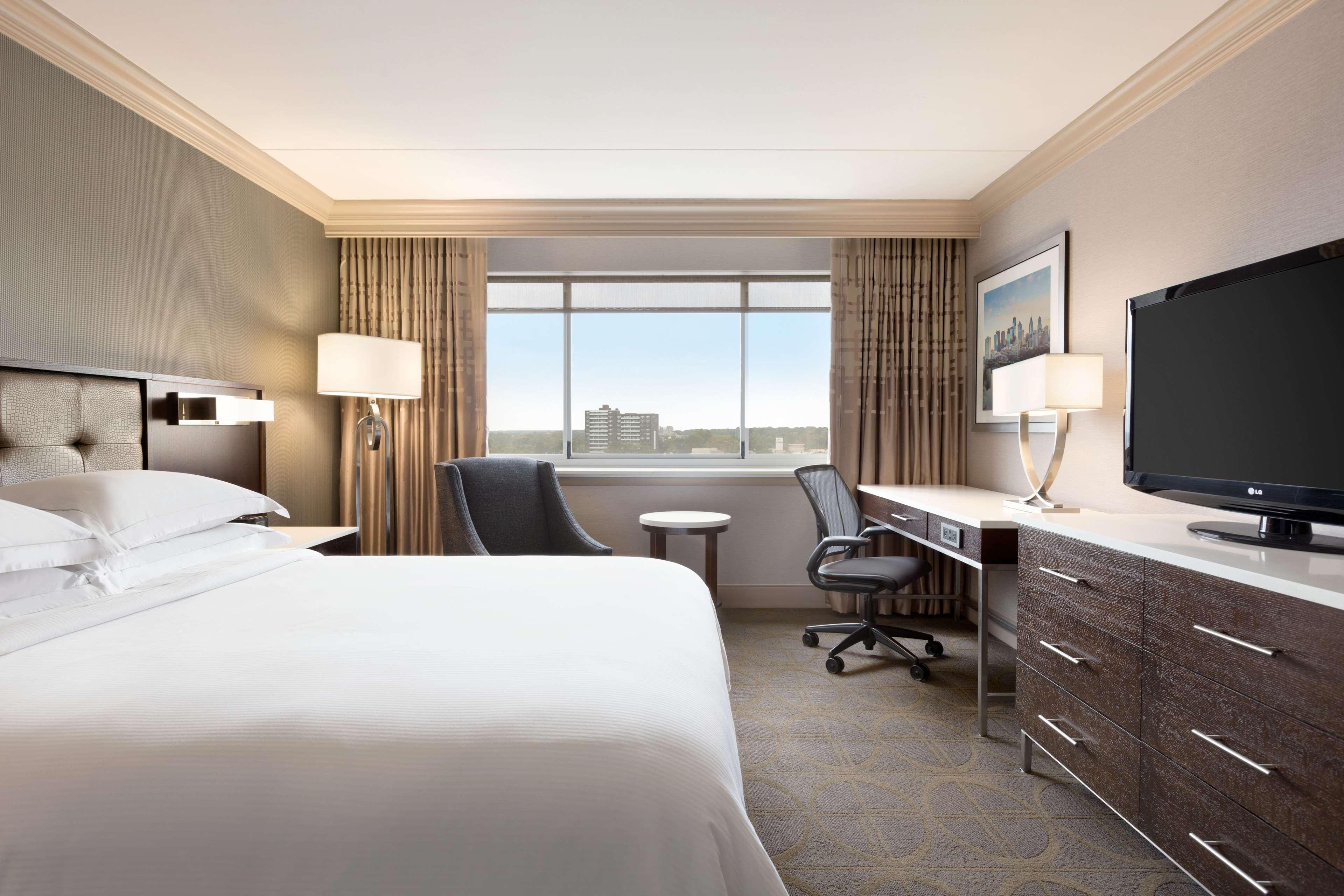 Hilton Philadelphia City Avenue Exteriör bild